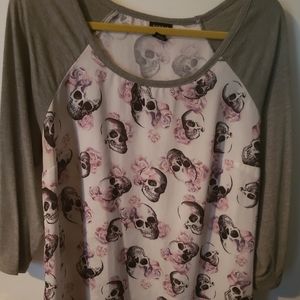 Torrid skull print baseball tee size 1